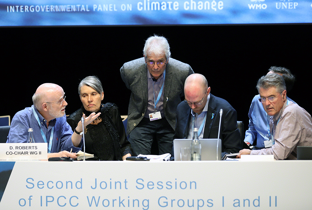 51st Session of the IPCC (Photo: Mike Muzurakis/IISD/ENB)